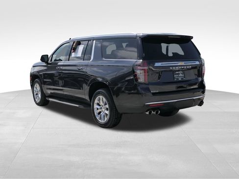 Used 2024 Chevrolet Suburban Premier image 5