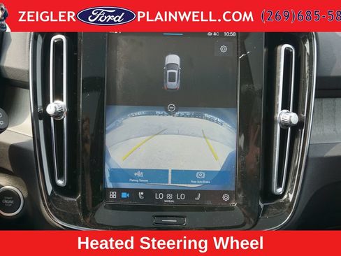 Used 2023 Volvo XC40 B5 Plus w/ Driver Assist Package AWD/4WD image 18