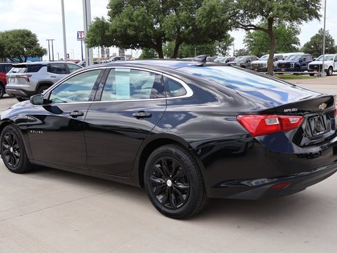 Used 2025 Chevrolet Malibu LT FWD image 9