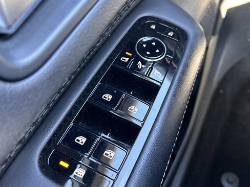 Used 2023 Nissan Ariya FWD image 18