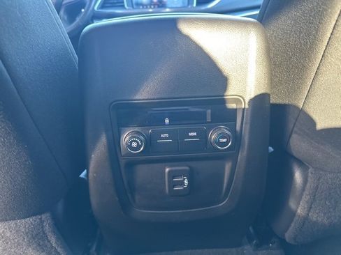 Used 2020 Buick Enclave Preferred image 6