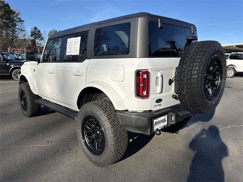 Used 2024 Ford Bronco Outer Banks image 6