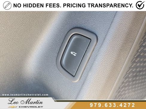 Used 2026 Chevrolet Traverse LT w/ Driver Confidence Package FWD image 30