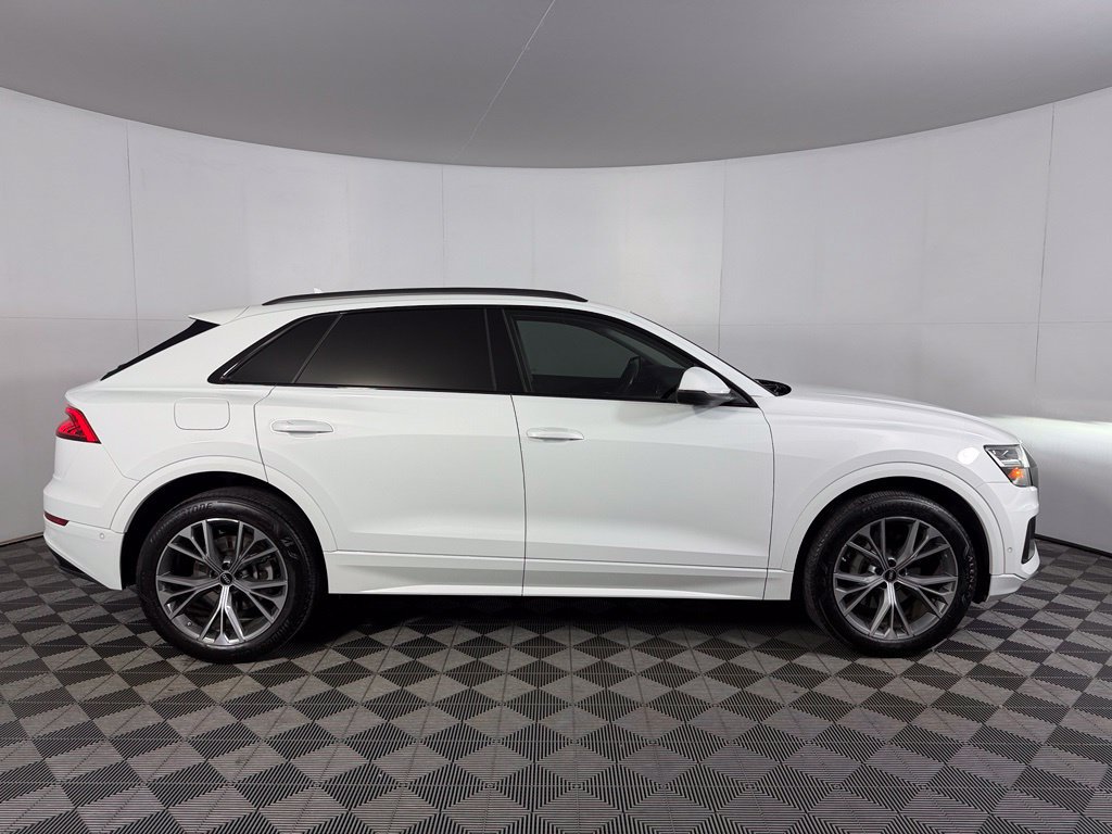 Used 2022 Audi Q8 Premium AWD/4WD image 7