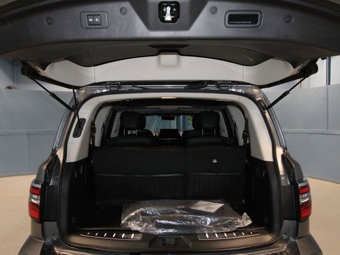 Used 2024 Nissan Armada Platinum w/ Captain's Chairs Package image 40