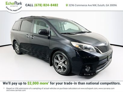 Used 2017 Toyota Sienna SE