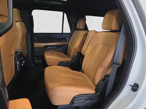 Used 2023 Ford Expedition Platinum image 16