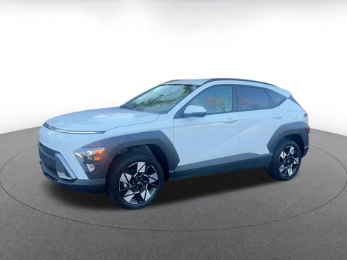 Used 2025 Hyundai Kona SEL image 8
