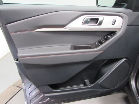New 2026 Ford Explorer Active w/ Active Comfort Package AWD/4WD image 12