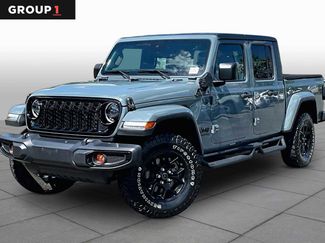 Used 2024 Jeep Gladiator Sport AWD/4WD video 1