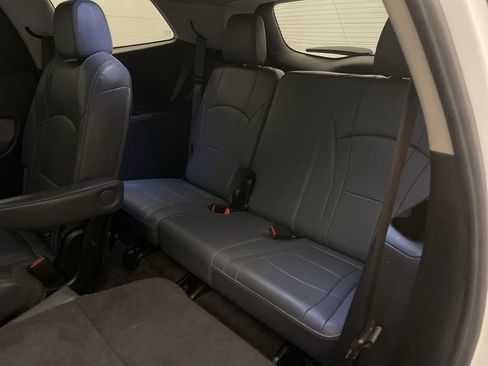 Used 2020 Buick Enclave Essence FWD image 30