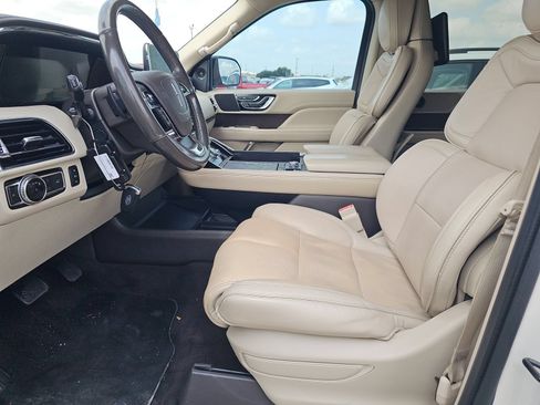 Used 2019 Lincoln Navigator L Reserve AWD/4WD image 5
