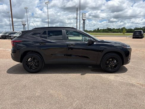 New 2026 Chevrolet Trax LT w/ Driver Confidence Package FWD image 6