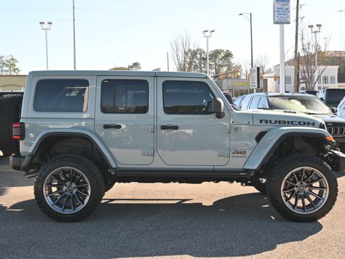 Used 2024 Jeep Wrangler Rubicon 392 image 16