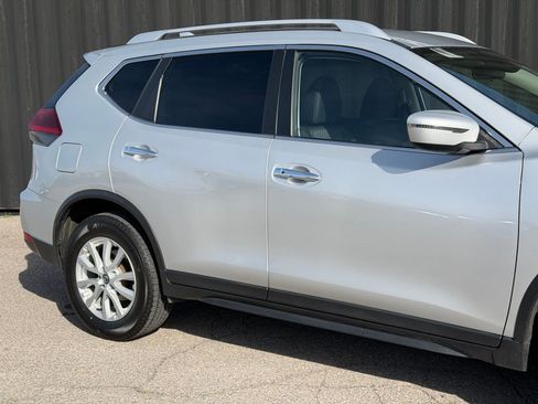 Used 2020 Nissan Rogue SV AWD/4WD image 5