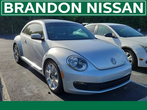 Used 2012 Volkswagen Beetle 2.5 FWD image 1