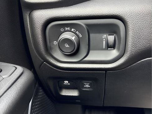 New 2026 RAM 1500 Tradesman image 15