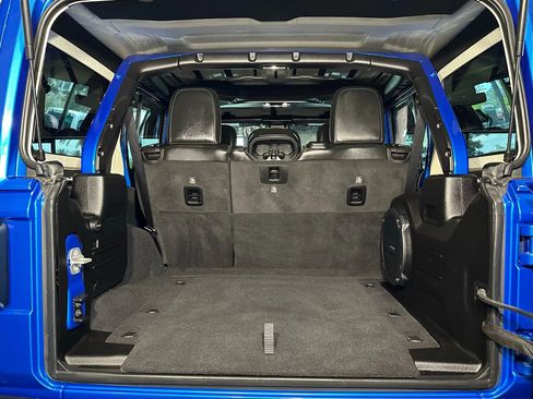 Used 2022 Jeep Wrangler Unlimited Rubicon image 27