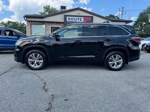 Used 2015 Toyota Highlander XLE AWD/4WD image 11
