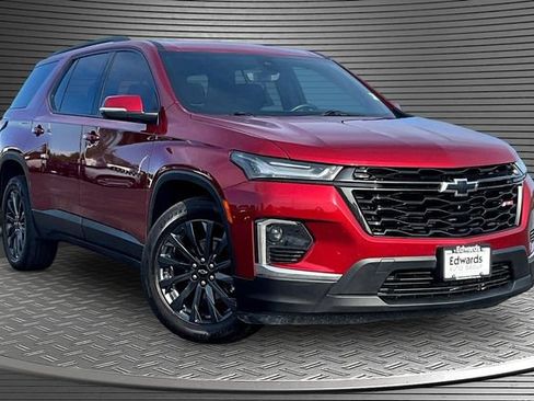 Used 2023 Chevrolet Traverse RS w/ LPO, Floor Liner Package AWD/4WD image 3