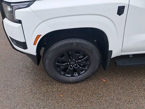 New 2026 Nissan Frontier SV w/ All-Weather Content Package AWD/4WD image 28