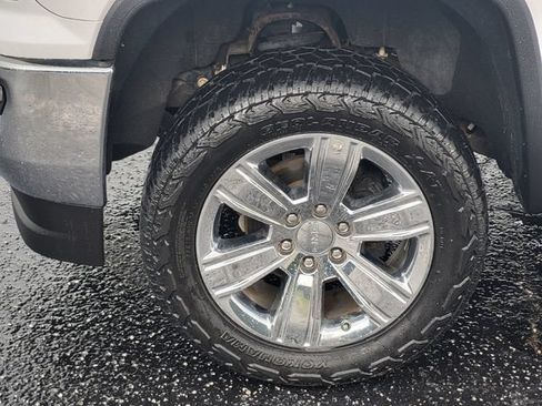 Used 2018 GMC Sierra 1500 SLT AWD/4WD image 8