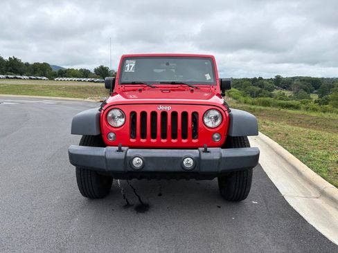 Used 2017 Jeep Wrangler Sport w/ Quick Order Package 24S AWD/4WD image 2