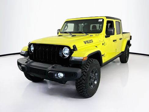 Used 2023 Jeep Gladiator Sport AWD/4WD image 1
