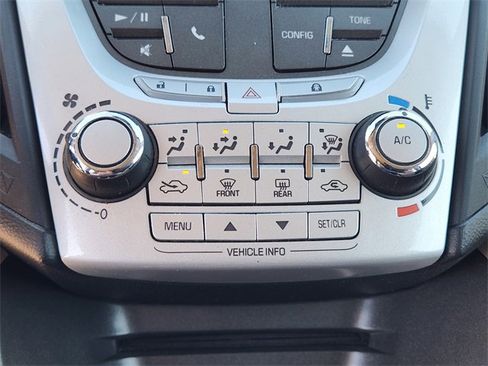 Used 2015 Chevrolet Equinox LT w/ Driver Convenience Package image 19