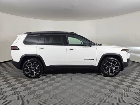 New 2026 Jeep Cherokee Overland w/ Trailer Tow Group image 3