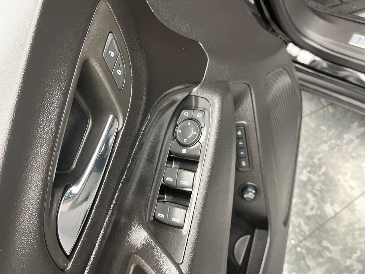 Certified 2023 Chevrolet Equinox Premier AWD/4WD image 9