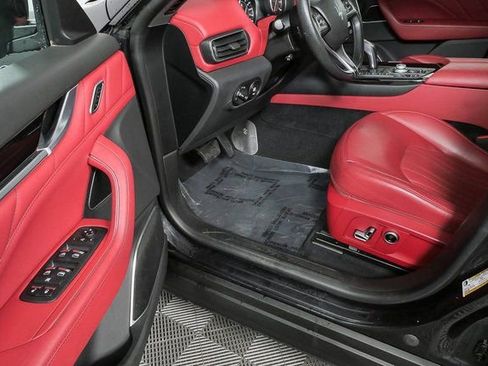 Certified 2022 Maserati Levante GT image 8