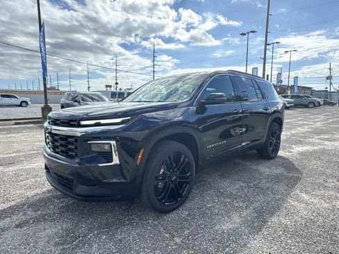 New 2026 Chevrolet Traverse LT w/ Driver Confidence Package image 3