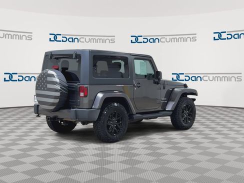 Used 2018 Jeep Wrangler Sport AWD/4WD image 8
