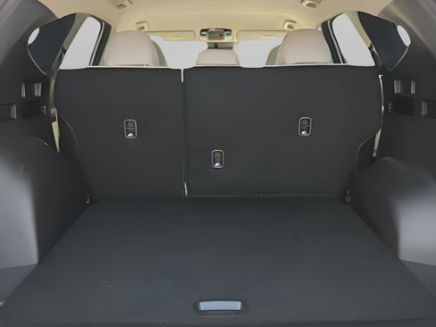 New 2026 Hyundai Tucson SE image 8