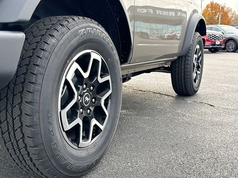 New 2025 Ford Bronco 2-Door image 14