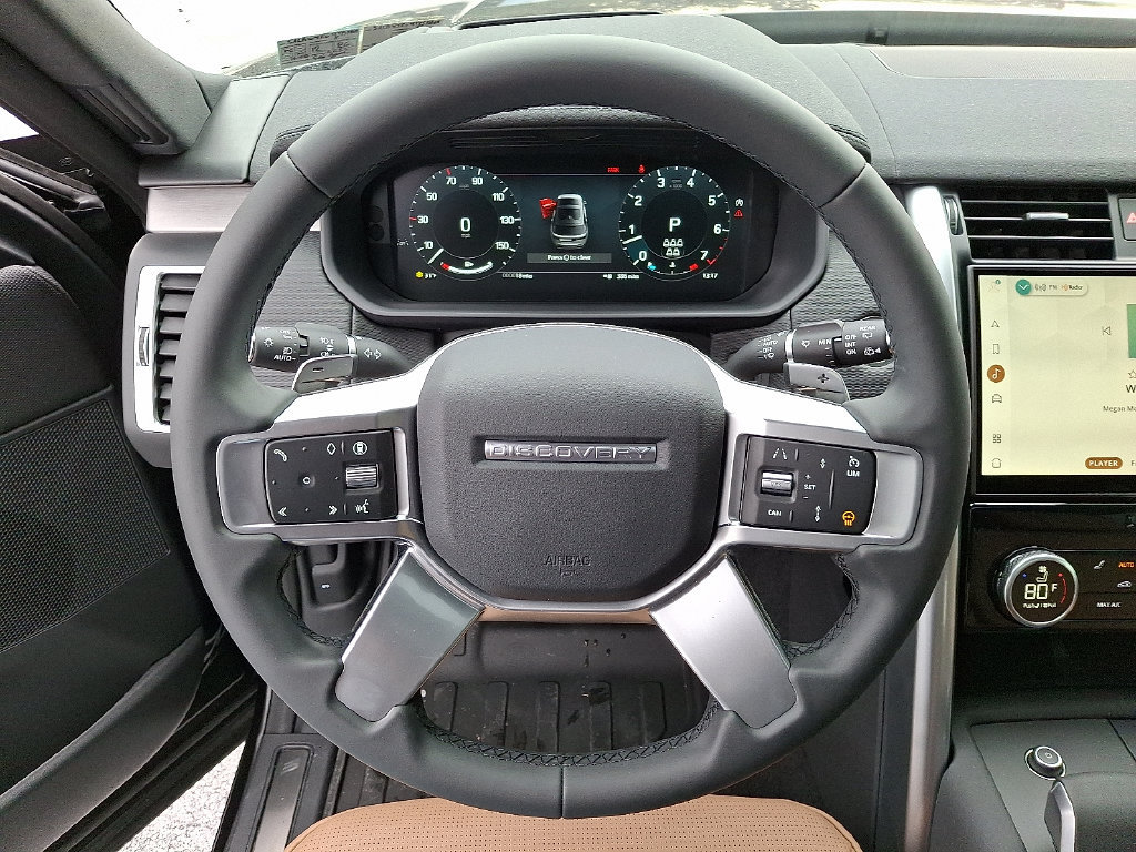 New 2026 Land Rover Discovery Limited Edition AWD/4WD image 11
