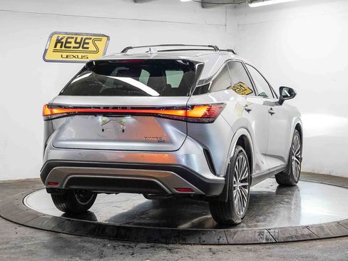 Used 2023 Lexus RX 350 w/ Cold Area Package AWD/4WD image 4
