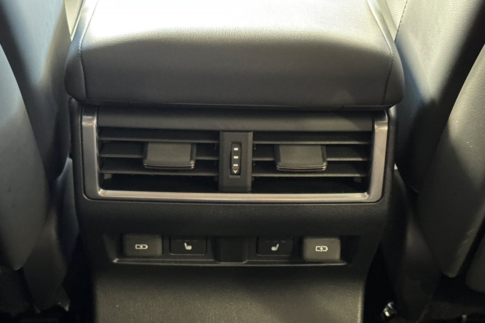 Certified 2026 Lexus GX 550 AWD/4WD image 16