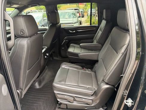 Used 2024 GMC Yukon XL Denali AWD/4WD image 13