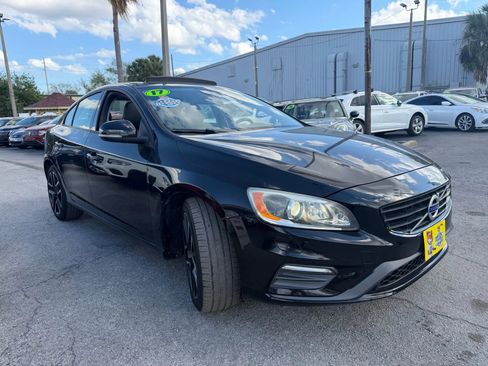 Used 2017 Volvo S60 T5 Dynamic image 3