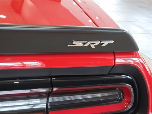 Used 2016 Dodge Challenger SRT Hellcat image 11