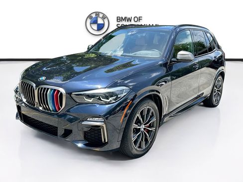 Used 2021 BMW X5 M50i w/ Premium Package AWD/4WD image 3