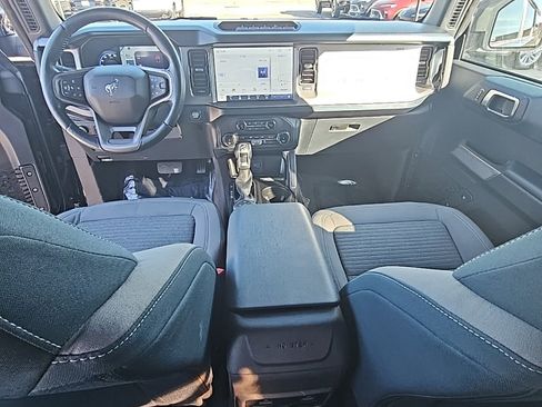 Used 2022 Ford Bronco Outer Banks w/ Sasquatch Package image 8