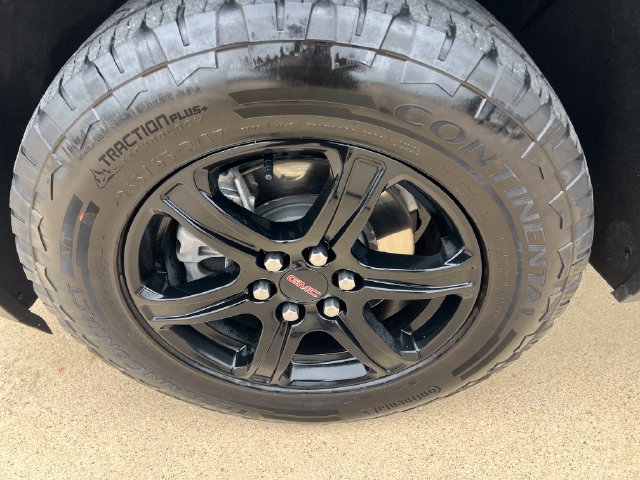 Certified 2023 GMC Acadia AT4 w/ Technology Package AWD/4WD image 9