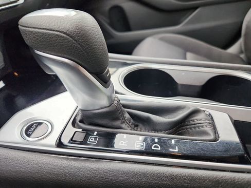 Used 2024 Nissan Altima 2.5 SV FWD image 21