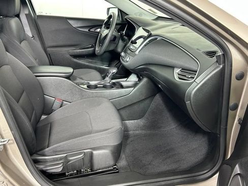 Used 2022 Chevrolet Malibu LS w/ Driver Confidence Package II FWD image 12