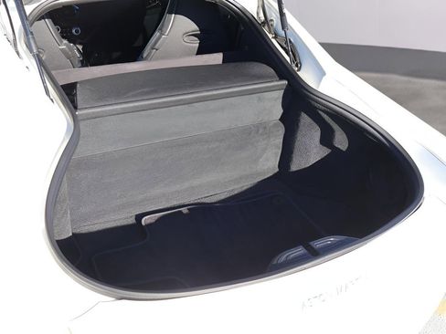 Used 2020 Aston Martin V8 Vantage Coupe image 14