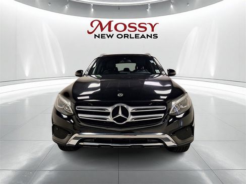 Used 2019 Mercedes-Benz GLC 350e 4MATIC image 2