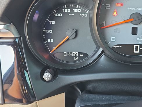 Used 2021 Porsche Macan S image 32